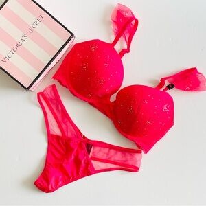 Vintage Victoria’s Secret 36D LARGE red Dream Angels bra set
